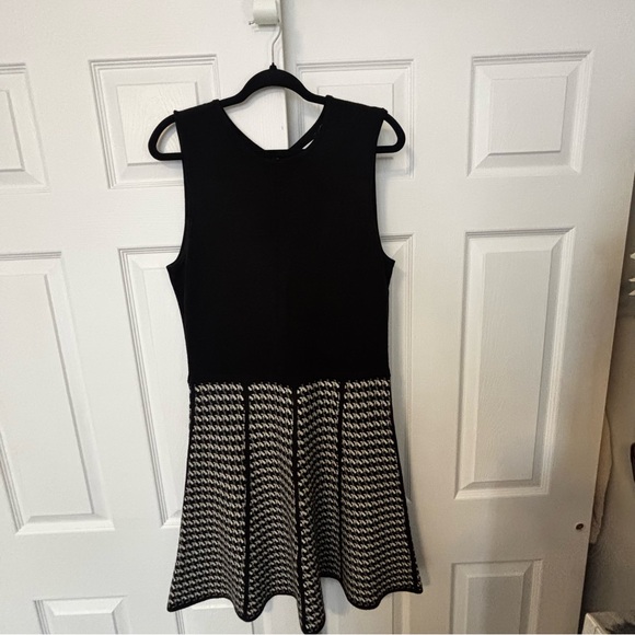 Calvin Klein Houndstooth Knit Fit & Flare Dress Women's Small S Black White Work - Picture 3 of 16